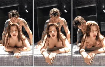 Kinechan fudendo na banheira com novinho dotado