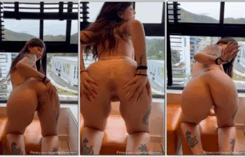 Kinechan onlyfans gratis abrindo a bunda