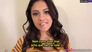 Videos de sexo legendado comendo a irmã safada demais, chamando ele de papai e pedindo mais, enlouquecendo de tesão.