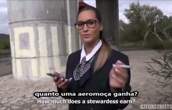 Pornô com legenda aeromoça traiu o namorado por dinheiro