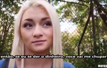 Pornoconlegenda Enfermeira novinha foi seduzida e transou no mato