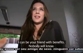 Pornôlegenda Casada conheceu um estranho e aceitou transar com ele sem enrolação e com direito a rola grossa entrando fundo enquanto ela geme pedindo mais.
